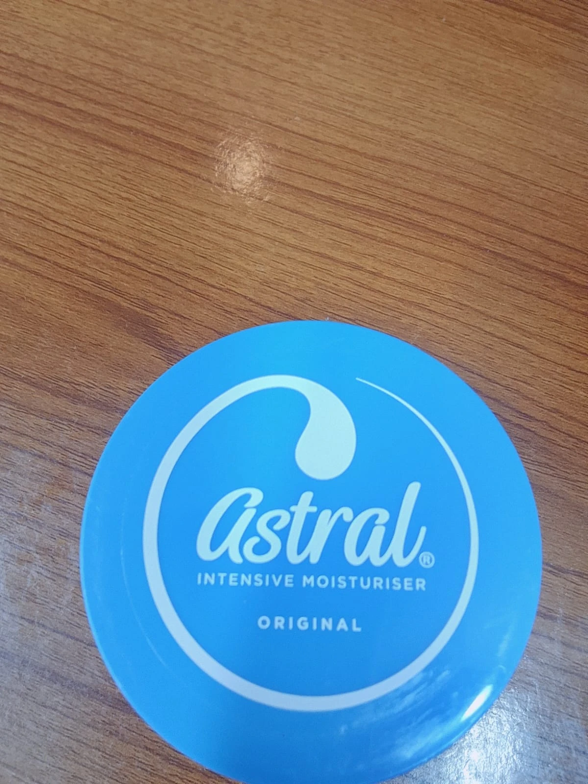 astral moisturiser