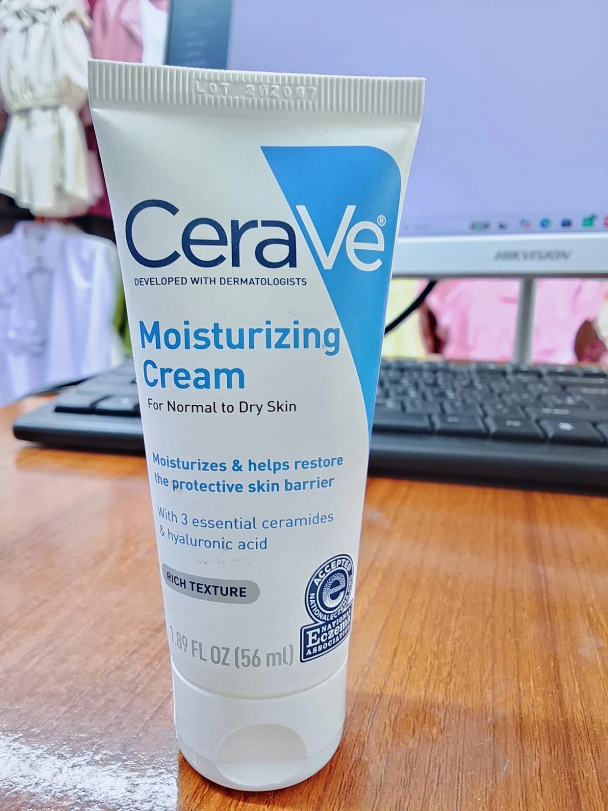 cerave moisturizing cream